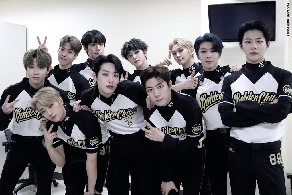GNCD_Thailand17's tweet photo. Happy Goldenness Day!!🎉🎉🎉
ครบ 2ปีของด้อมที่มีชื่อว่า Goldenness แล้วนะคะ ใครเพิ่งเข้ามาเราต้อนรับ ใครที่อยู่มานานก็อยู่ด้วยกันตลอดไปนะขอบคุณ Golden Child ที่พาเรามาเจอกัน และ เรามาจับมือกันเดินไปกับ Golden Child ตลอดไปกันนะคะ ^^
#HAPPYGOLDENNESSDAY
 #항상너와함께_골든차일드 https://t.co/pSKBMgYa3l