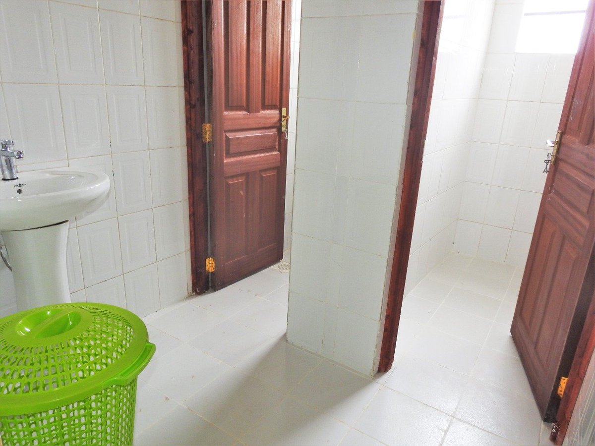 WambuiWaKihara's tweet photo. #HeriKitisuru2 in #NewKitisuru comprises of #readyforoccupation #3bedroom + DSQ + dining #apartments for #rent @ KES 55K p.m. (incl. of #servicecharge).

Key features include:
#masterensuite
#openplankitchen
#borehole
#lifts
#FibreInternet
#CCTVsurveillance
#perimeterwall https://t.co/UP1A2voPfI