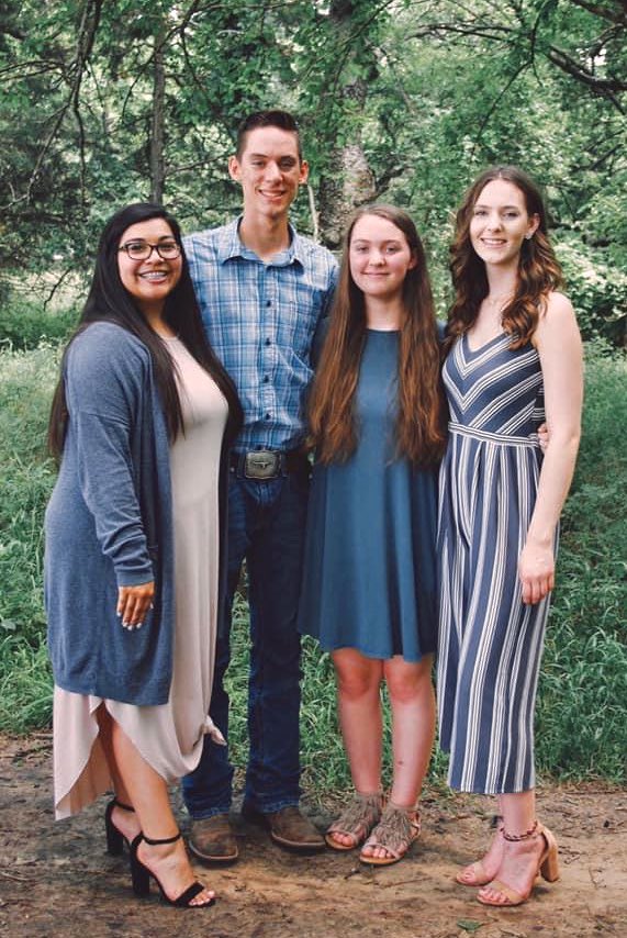 happy bday to my baby brother, thanks for being my very first best friend. <a href="/_AustinLuke_/">Soup 🥫</a> ps we have no pics together