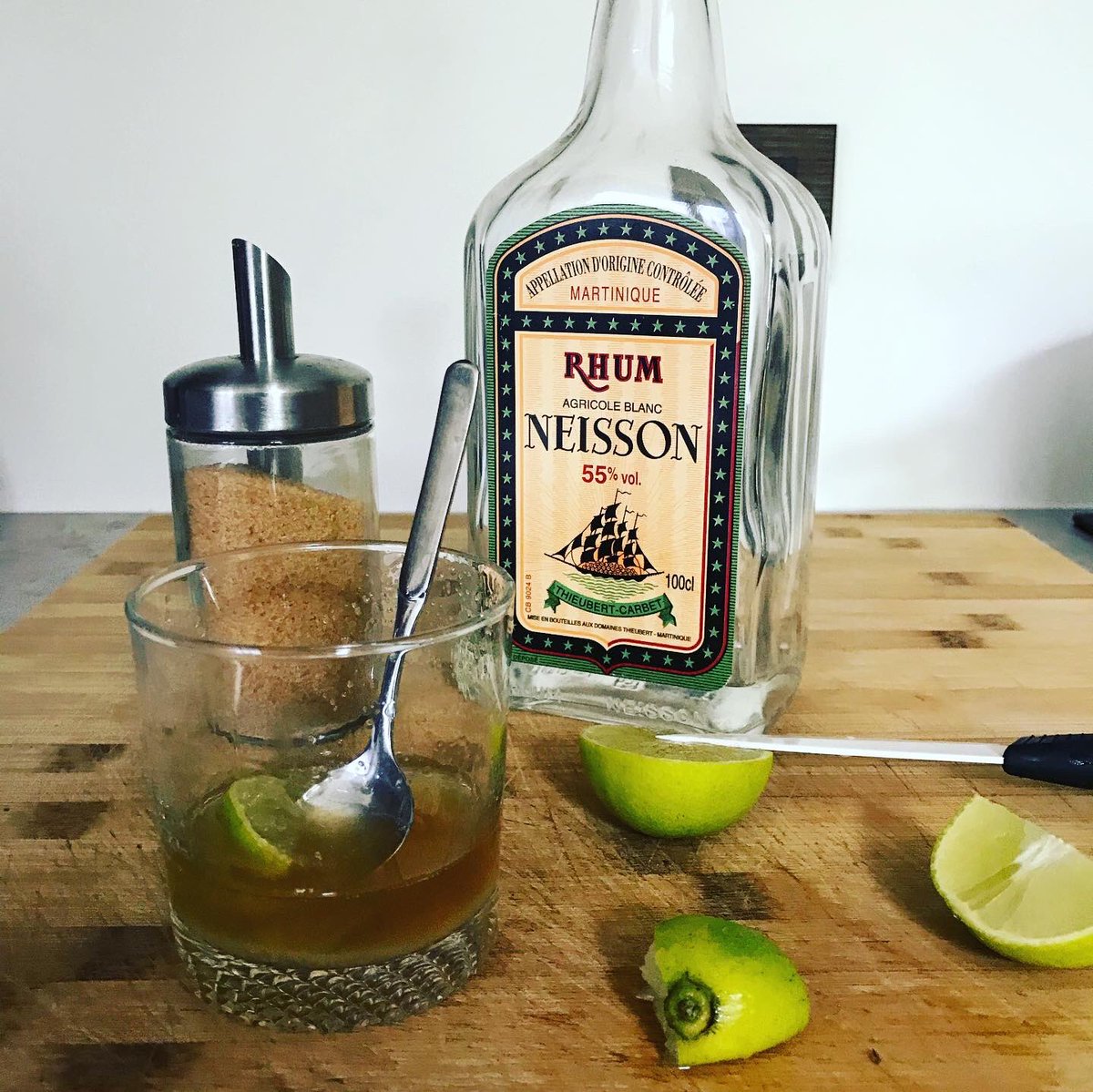 jeremyWulc's tweet photo. Bon dimanche confiné ! #confinement #rhum #citronvert #sucre #martinique #soleil #canne #nesson @FAMartinique @CircoFdF1 #fortdefrance #arfi !!!!!! https://t.co/9JISt8dtD4