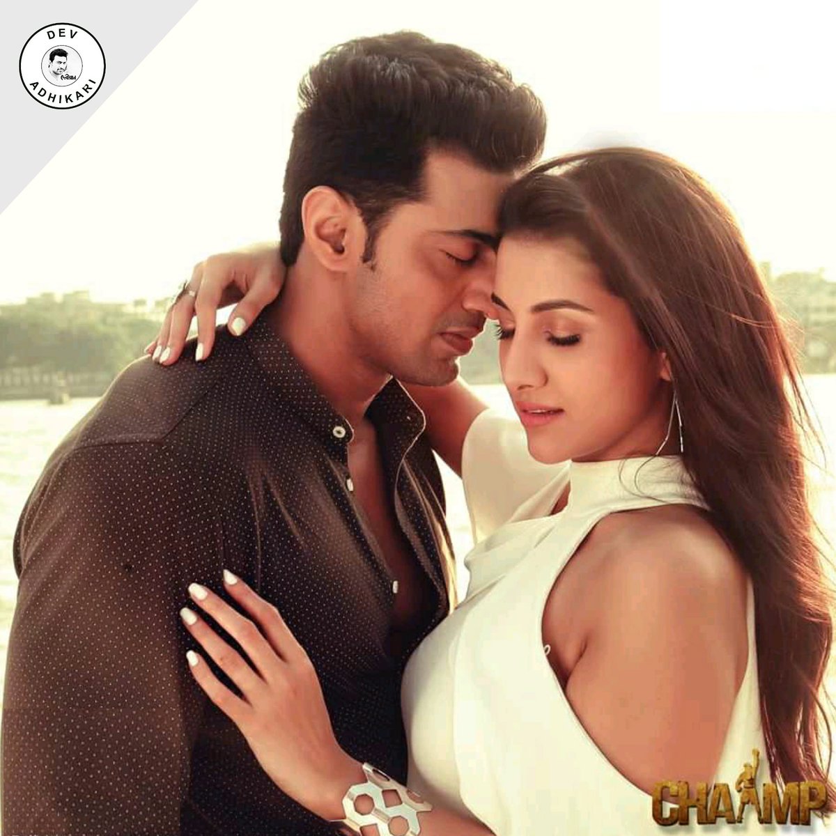 devian_1999's tweet photo. ছন্দ বাঁধা সুরে সুরে, গন্ধ মাখা রোদ্দুরে, সন্ধ্যা নামে তোমারি আকাশে !
#JayaTomari ❤️ https://t.co/WX3VkBePei