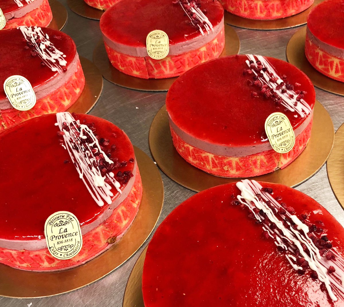 LaProvenceBaker's tweet photo. Raspberry Mousse Cakes! Layered with white sponge cake and raspberry mousse, these cakes are the perfect treat for Mother’s Day. 

#ottawatakeout #ottawapickup https://t.co/MVMr5oLO0c