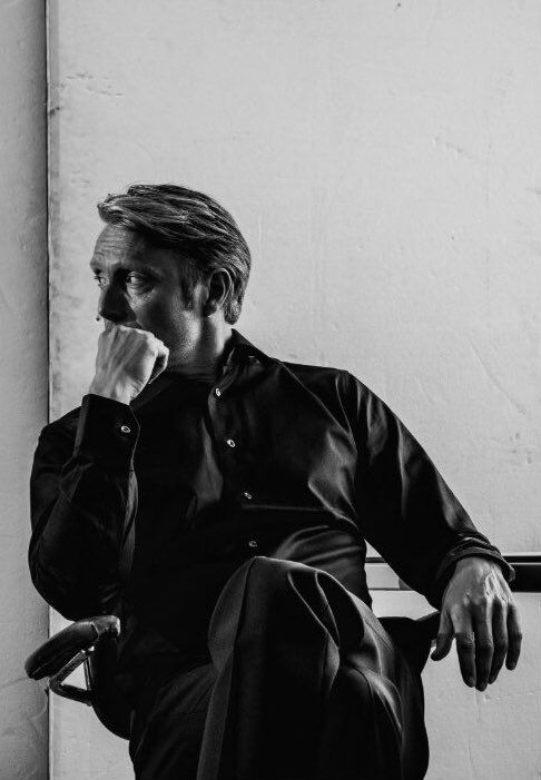 Mads_Iran's tweet photo. Gentleman 🌟
#MadsMikkelsen #TeamMads #SpecialMads #TheOfficialMads https://t.co/lqu6RSL1A0