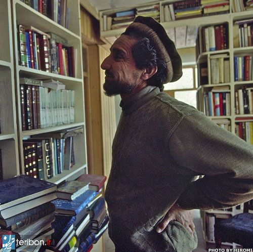 Pictures of Ahmad Shah Massoud, the "Lion of Panjshir", the legendary anti-Soviet and anti-Taliban commander. Very aesthetic man.