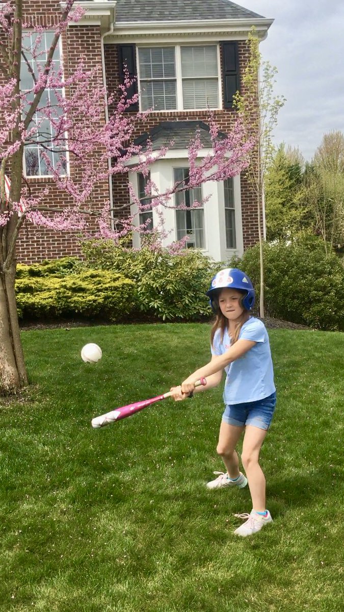lafischer1's tweet photo. #lylareagan keeping her game going @ATTSportsNetPIT #burghball #avonworthsoftball @Coach_Muncie https://t.co/WTDT2ZCm3J