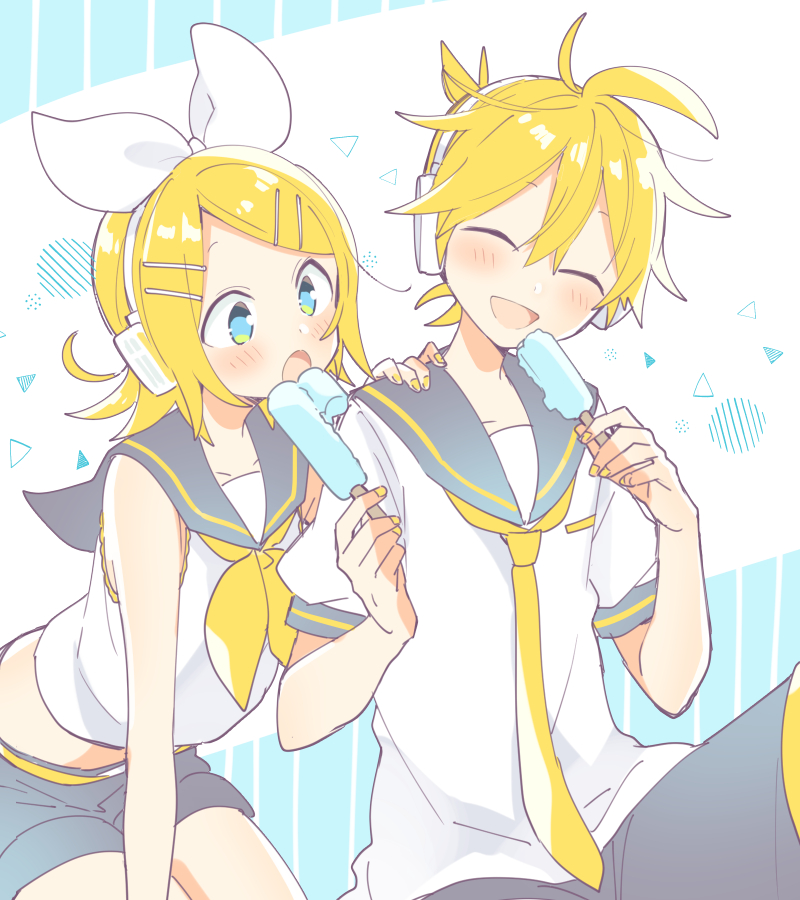 お気に入りのアイスを食べる鏡音 半分こに失敗した 涼 すずみ のイラスト