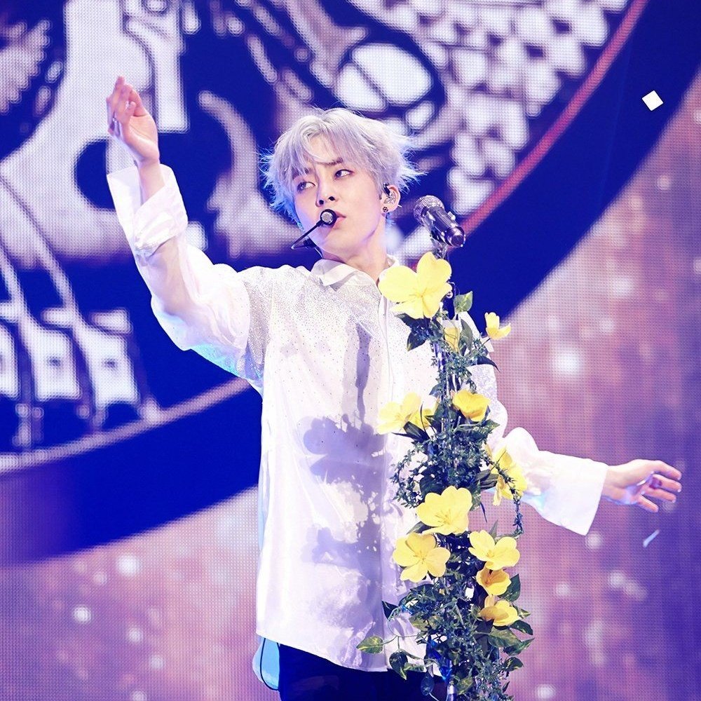 archive2199's tweet photo. It's been one year since this precious day. Always waiting for you, always wishing you well and always loving you, Minseok! 🦋💙 

#슈윗타임_1주년
#Always_XiuweetTime 
#XIUMIN https://t.co/6C0ao0lDrs