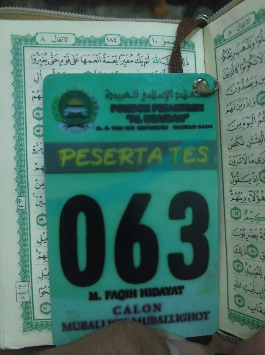BOGZOZI's tweet photo. @lordenel_ @injodotid sek, kertas iki gae jupo tugasan karo ijasah mt to?
apalah daya penanda quran ku pake co-card bikin di UB nya haha #MT2014 https://t.co/UiPonGGYZf