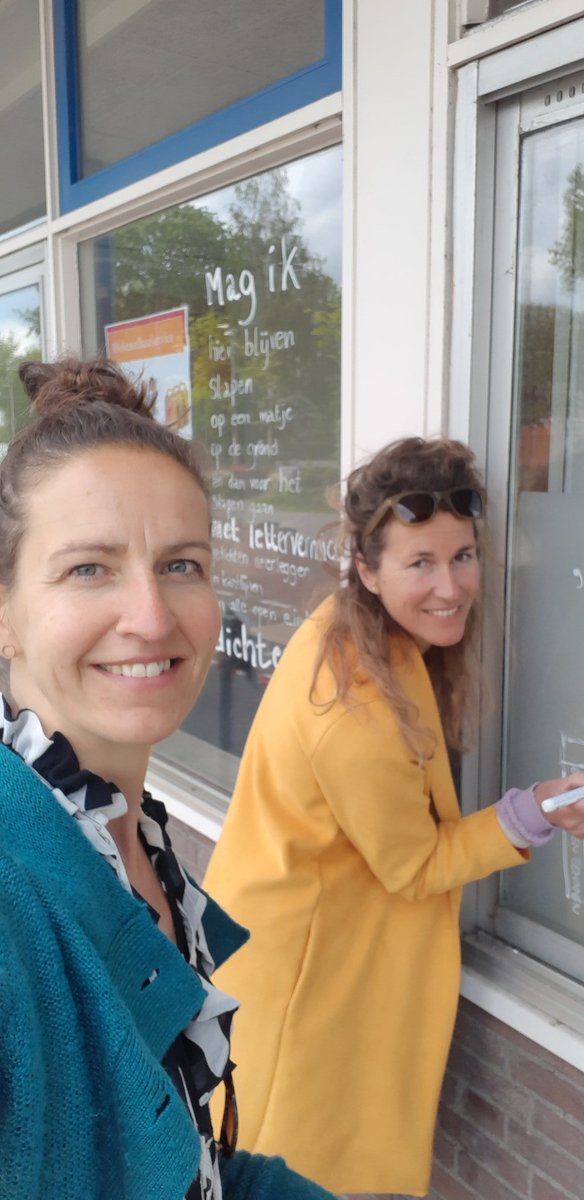 marianne_velzen's tweet image. Wat een gezellige middag @nikikoutouras en wat een mooie combi van mijn gedichten én jouw tekeningen! #gedichten #leiden #bplusc #cultuurcoaches