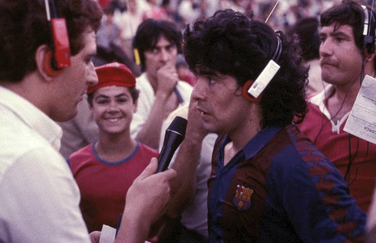FOTOS HISTORICAS O CHULAS DE FUTBOL - Página 17 EXGtEh6WoAIQq8d?format=jpg&name=900x900