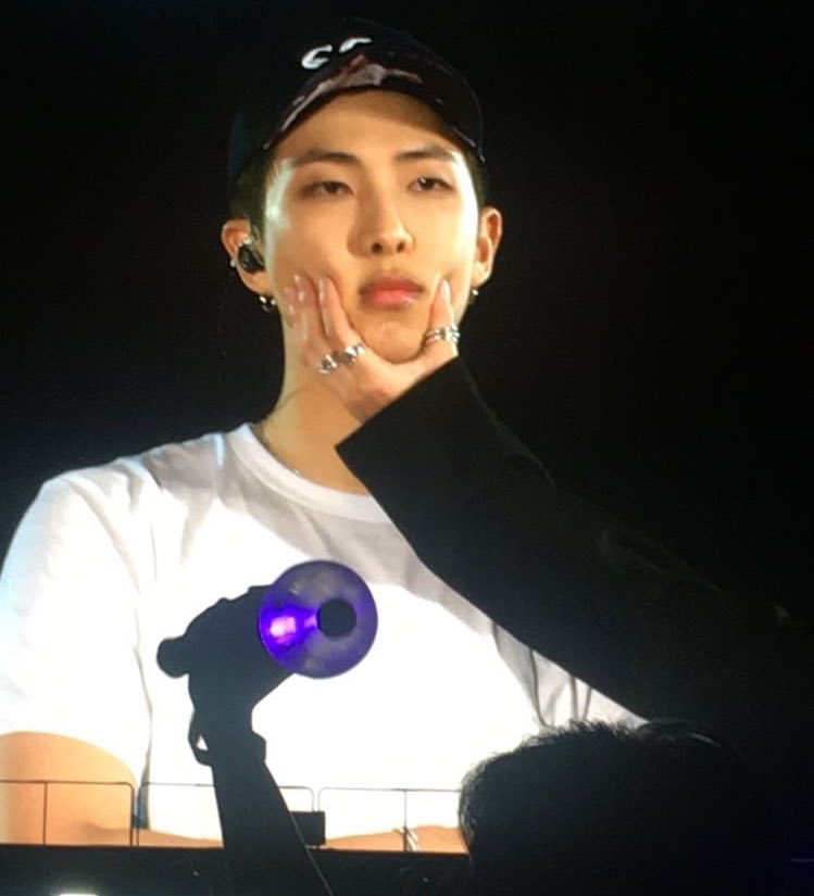rmarchives's tweet photo. he’s such a cutie🥺 https://t.co/Izaj4UYrZa