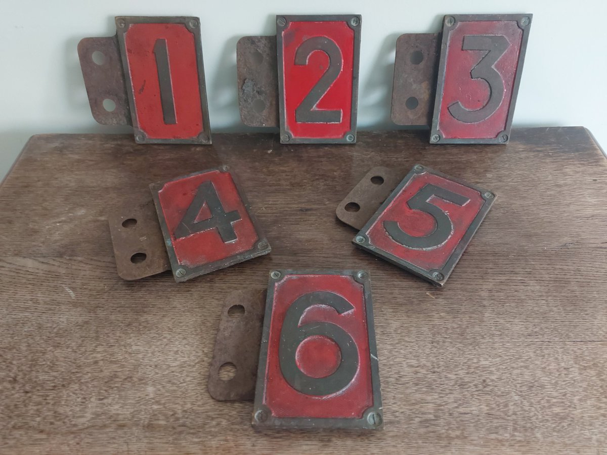 DaveAsh33's tweet photo. @DrewPritchard #salvagesundays David Ashley Antiques. Busy week buying online at Auctions and from other dealers. Some new contacts and a few sales thanks to #SalvageSundays Thanks Drew. https://t.co/9Fx24iCxUD https://t.co/jY4FwUOFHs