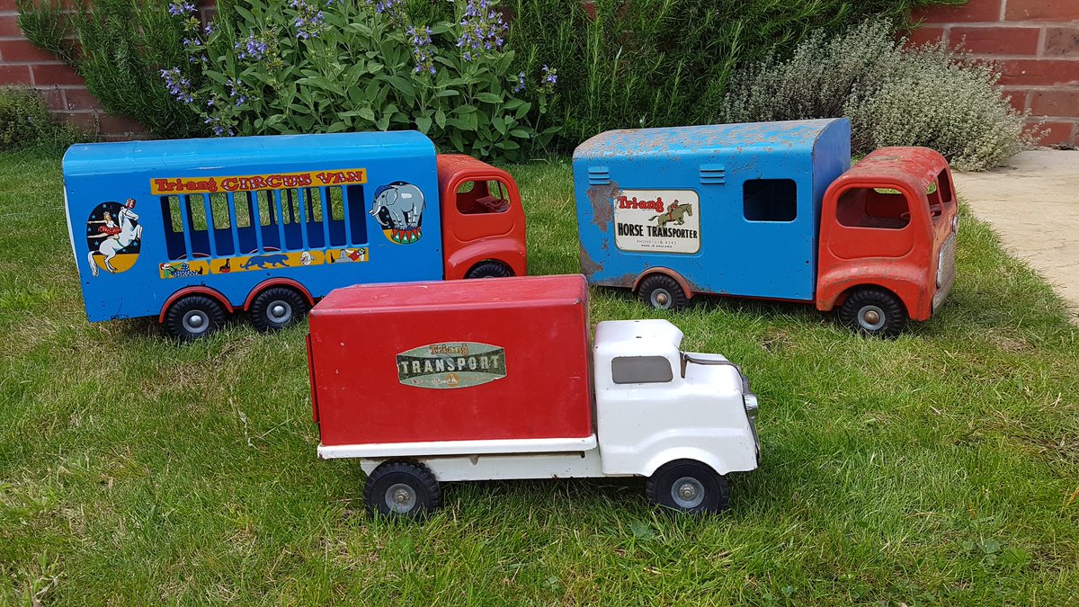 DaveAsh33's tweet photo. @DrewPritchard #salvagesundays David Ashley Antiques. Busy week buying online at Auctions and from other dealers. Some new contacts and a few sales thanks to #SalvageSundays Thanks Drew. https://t.co/9Fx24iCxUD https://t.co/jY4FwUOFHs