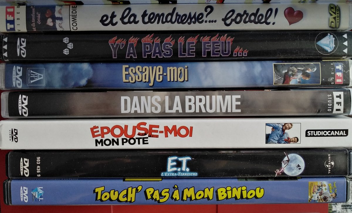 FanDeComedies's tweet photo. Mon DVD challenge #DvdChallenge https://t.co/V8mnuM6o9a