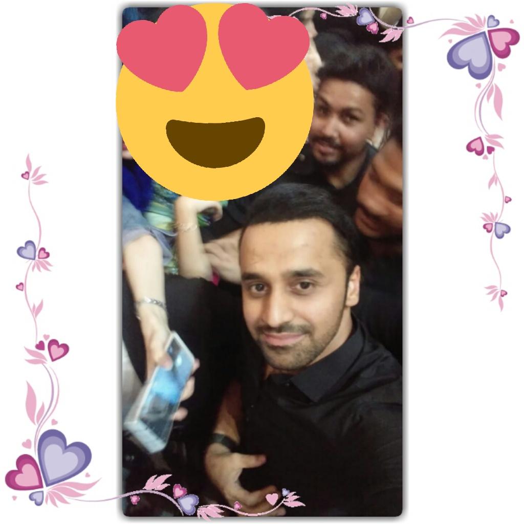 Maheen_Wajeeha's tweet photo. Sub KR Rahy hain To Mai Bhi KR he do 😌 .
#BlackTwitter #Brother .
#1stMeetup #8Dec2018
My Beautiful pic of my gallery ,🙈
@WaseemBadami https://t.co/nwEyrTBtMr