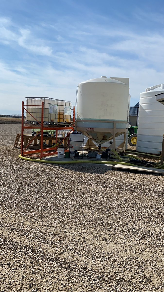 jjonk8's tweet photo. Blending some liquid fertilizer for a customer today.
#cropmaxx #plant2020 #liquidfert https://t.co/afN1Kc8DjS