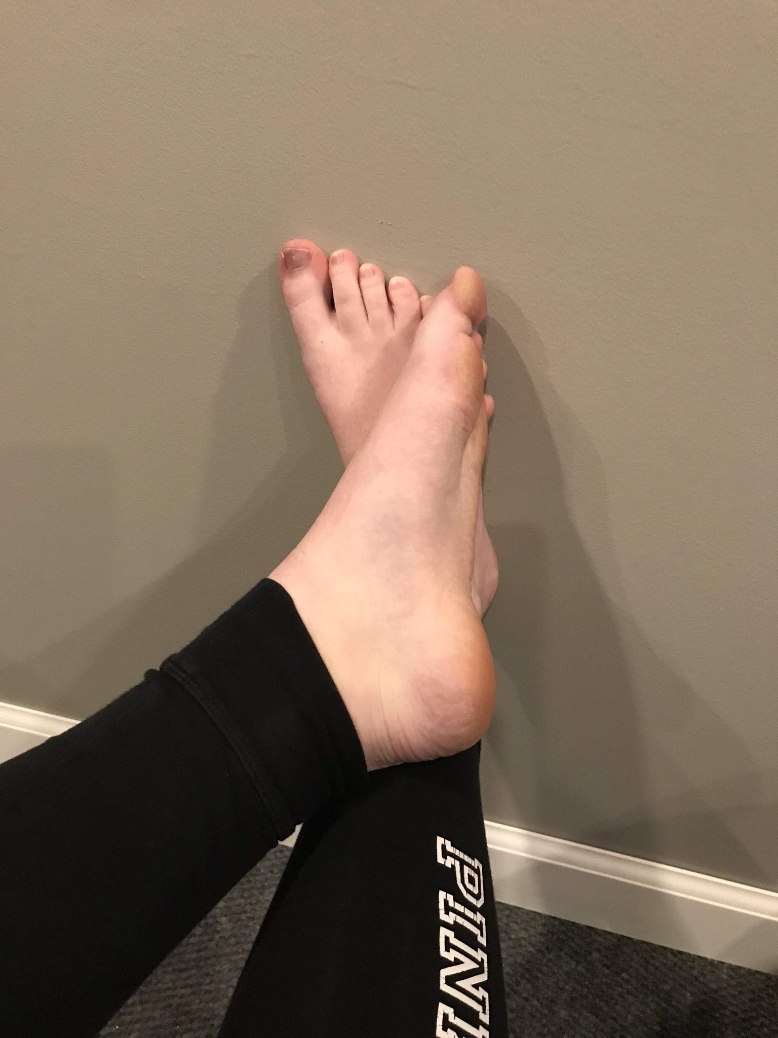 The pose (Instagram find) : r/feet