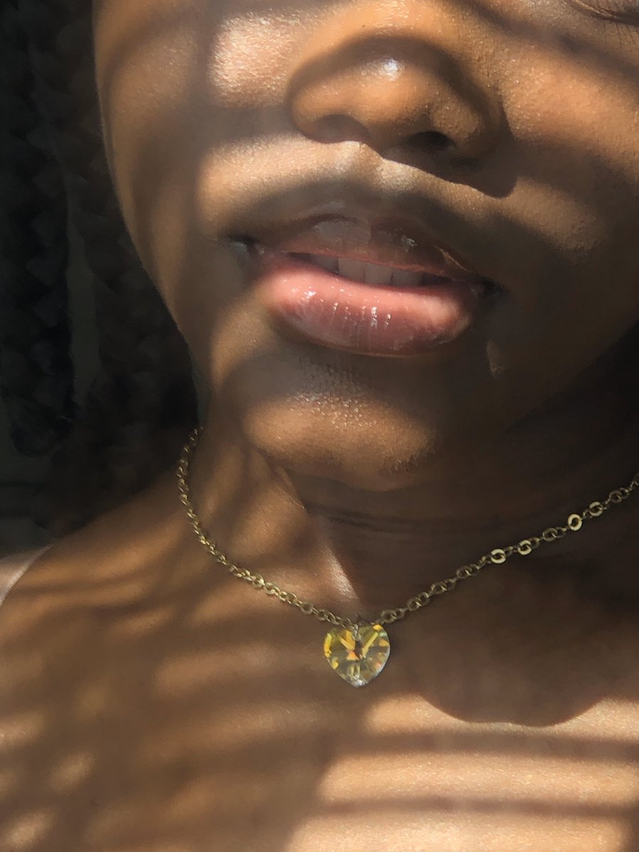 igbospicee's tweet photo. i wanna hop on the trend too 🥺 #quarantinedLGBTQ https://t.co/myEYb75gLw