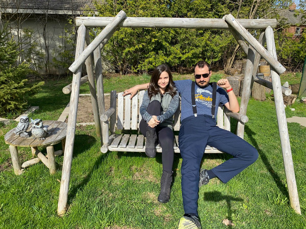 underflowR's tweet photo. Do you remember outside? We’ll go out and show you so you don’t have to. 

Finally a warm enough day so we can maybe even do some gardening! @Kripparrian 

LIVE: https://t.co/i5gH76wIk4 https://t.co/YIHln3OjUH