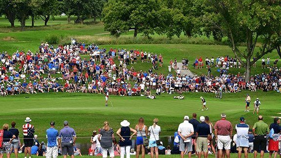FeldmannAnn's tweet photo. @SolheimCupUSA Huge crowds and beautiful weather in Des Moines! https://t.co/eOqso4uYTv