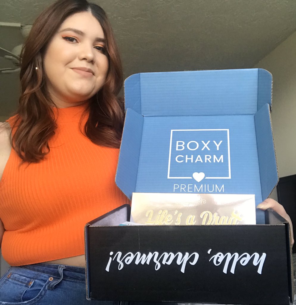 LillyFergelec's tweet photo. I was sooo excited when I received my @boxycharm premium for April and saw that it was flipped!! I instantly felt lucky!!! #boxycharm #BoxyFlipsit #boxypremium #boxybabe https://t.co/8MUuhdXX8k