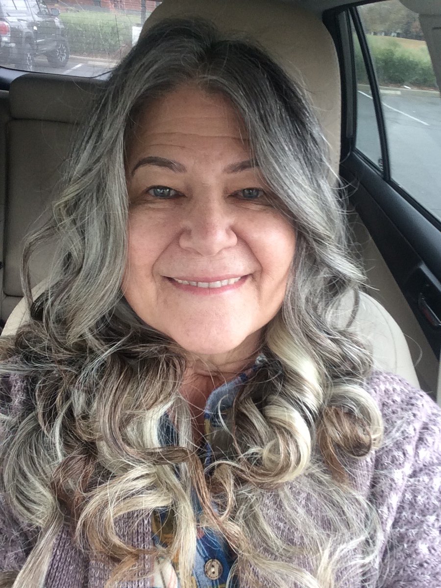 dorothyrowena's tweet photo. #grayroots are here. Skunk stripe, helmet of shame or silvery crown👩🦳broadening bands of gray/white/silver are a global phenomenon-not just a missed touchup or two... a bonafide hairstyle! - the #reverseombré #goinggray #grayisthenewblack #grayroots https://t.co/Pb7Rw3w06K https://t.co/cO9al9o15T