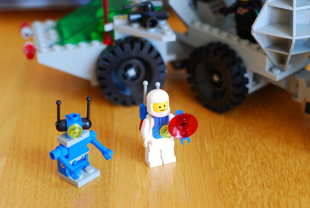 pilotbrick's tweet photo. Lost in space... no no nooo. 🚀 Lego Space 6952: Solar Power Transporter, 100% complete on PilotBrick offered by seller "Jochen" for about USD 195, EUR 179, GBP 156
https://t.co/tMjWVrZb4Z
#legospace #lego6952 #legosolarpowertransporter #pilotbrick #legospaceclassic https://t.co/ZllrGAWa49