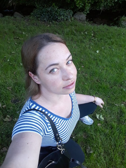 Hoy intent&eacute; acariciar unos gatos callejeros. Pero ellos se han escapado. https://t.co/VZ7FWqCAl8<a href="/tag/backstage"class="tags"><span>#backstage</span></a>