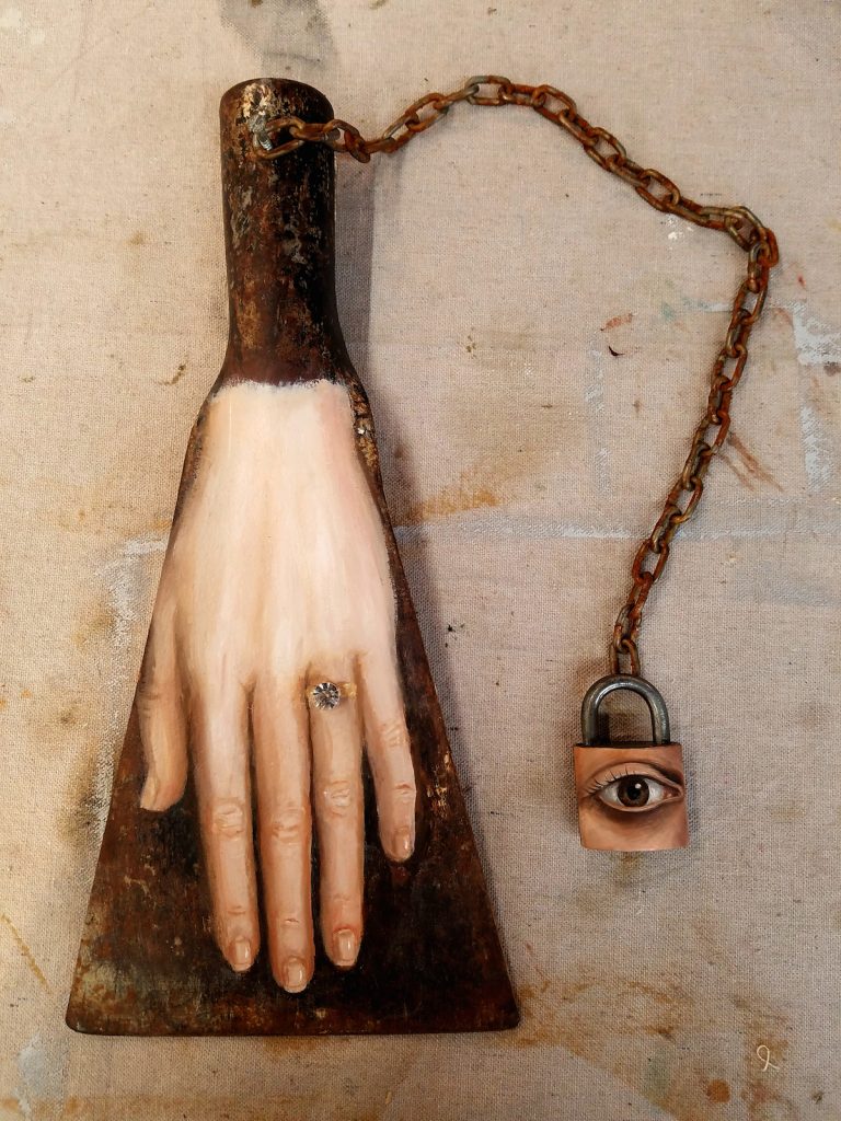 french___75's tweet photo. Alexandra Dillon's portraits painted on everyday objects https://t.co/AsozZef3lS