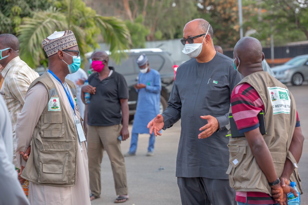 NCDC (@ncdcgov) on Twitter photo While on an official visit to Kano State today, DG <a href="/Chikwe_I/">Chikwe Ihekweazu</a> joined the State Government in commissioning a mobile molecular lab funded by <a href="/AlikoDangoteFdn/">Aliko Dangote Foundation</a>
This lab set up with @weare54gene, is the 3rd #COVID19 testing lab in Kano as we expand diagnostic capacity in the state While on an official visit to Kano State today, DG <a href="/Chikwe_I/">Chikwe Ihekweazu</a> joined the State Government in commissioning a mobile molecular lab funded by <a href="/AlikoDangoteFdn/">Aliko Dangote Foundation</a>
This lab set up with @weare54gene, is the 3rd #COVID19 testing lab in Kano as we expand diagnostic capacity in the state