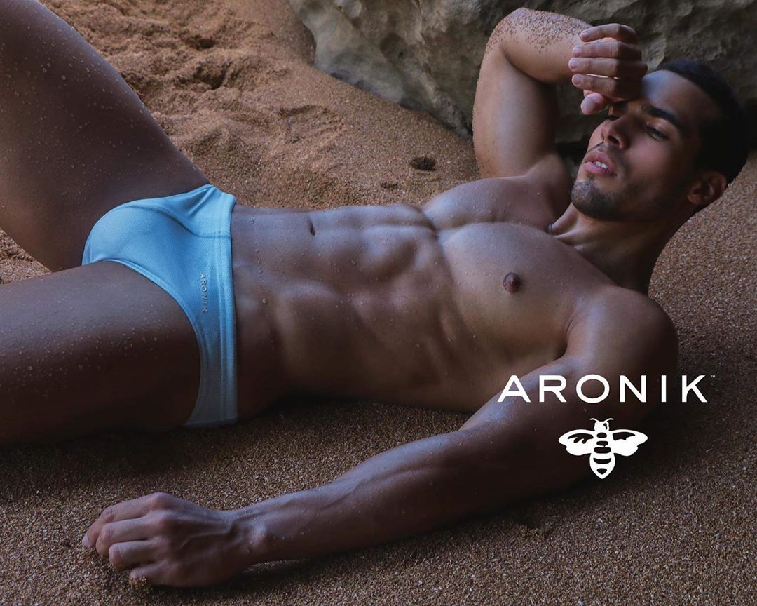 FricksSexyPics's tweet photo. Super Sexy Eddie Ortiz for @Aronikswim #malemodel #swimwear #aronik #latinomen #UnderwearChallenge #UnderwearMask #beautifulmodel #beautifulmen https://t.co/CgtjmqR4cN