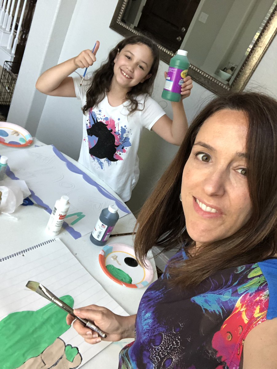CourtneyMunoz's tweet photo. Painting/coloring selfie and laughing selfie for our @NISDGlenn #DistanceLearningSelfieBingo! My youngest is always so silly! https://t.co/s4hu94dUXB
