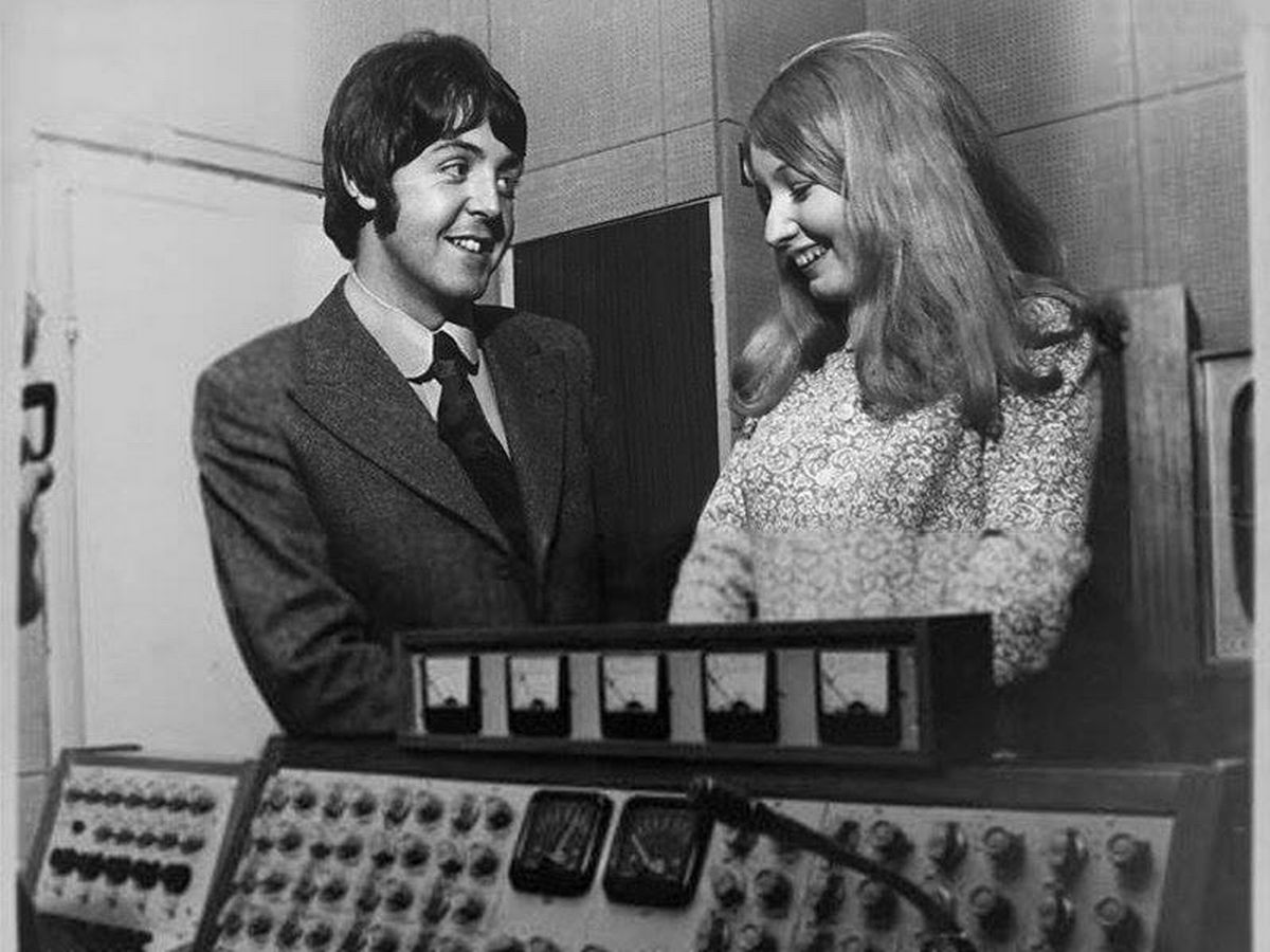 Happy Birthday Mary Hopkin 