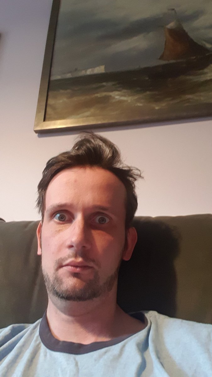 LSitcom's tweet image. When you've been listening to your own voice for six hours straight #insanitycalls