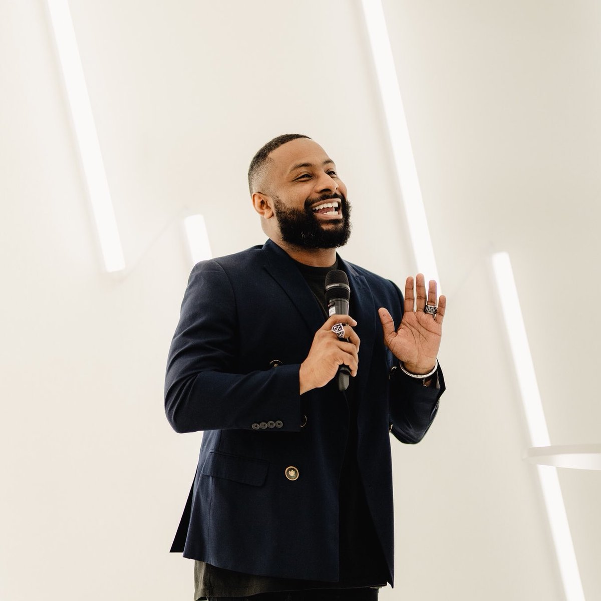 RoseChurchpdx's tweet photo. “If you can worry, you can worship. Worry is worship in the opposite direction.” @mannyarango

If you missed the 9:30, don’t worry we got 3 more chances for you to catch Pastor Manny and whewww, he’s got a word for you. 

https://t.co/eq9RbGjXW4 https://t.co/ubTuNIyNx0