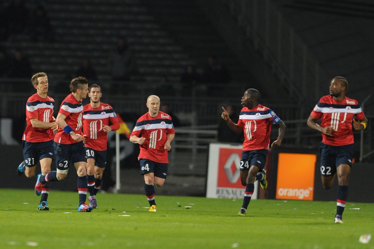 Fier d’avoir joué à tes côtés ! Coéquipier exemplaire et super mec ! Bonne retraite et bonne continuation ! ⚽️👌🏿👍🏿 @losclive