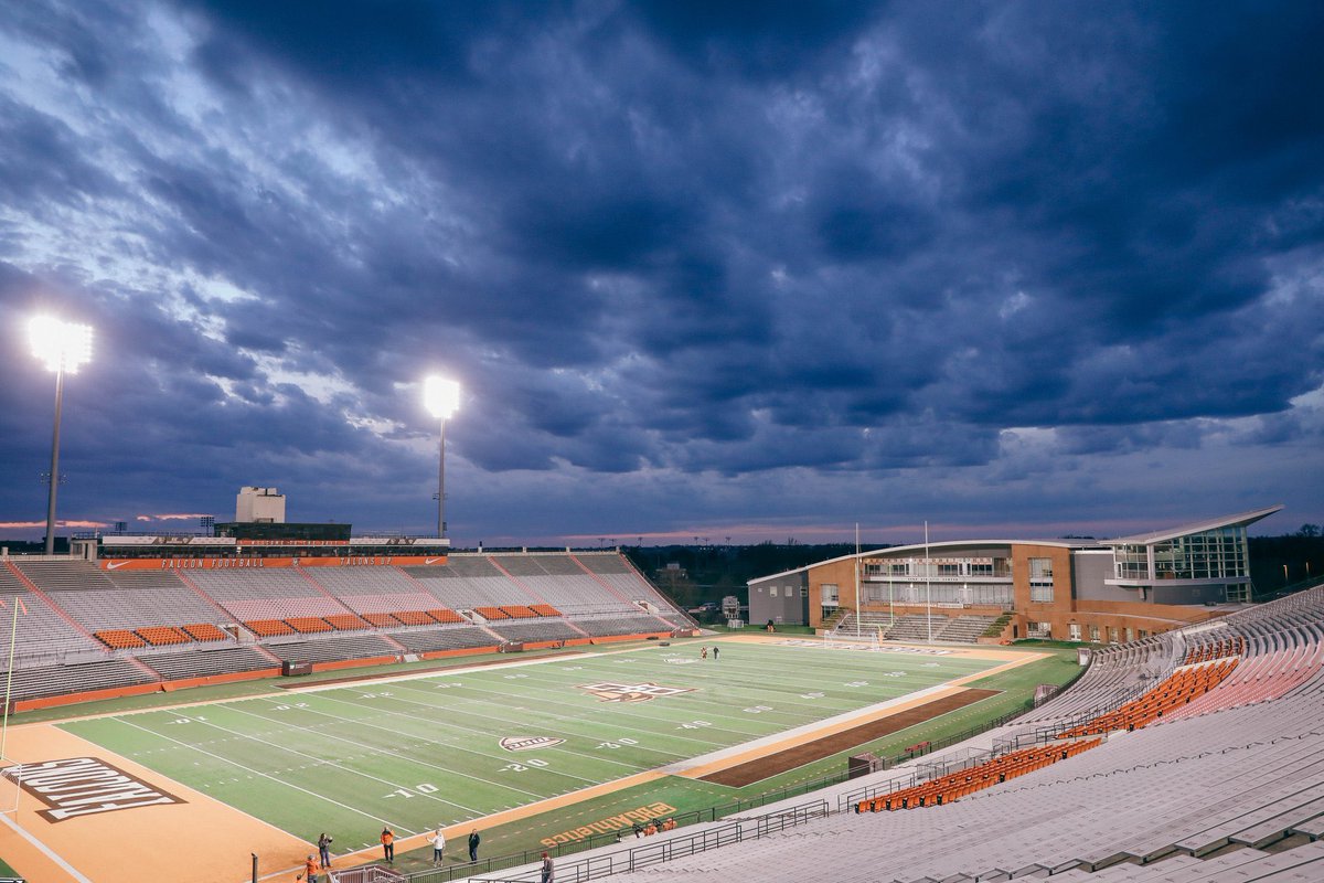 I’m excited to announce that I’ll be continuing my academic and athletic career at Bowling Green State University! #AyZiggy #ToTheMoon <a href="/CoachLoefflerBG/">Scot Loeffler</a> <a href="/BG_Football/">BGSU Football</a>