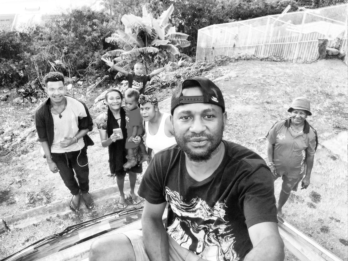 jm_sean's tweet photo. #Famz. https://t.co/Le4Irgcu6j