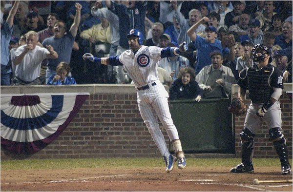 OBVIOUS SHIRTS® on X: The Sosa Hop still gets me every damn time. Sammy  Sosa was electric. #21backin21 #theSosaHop  / X