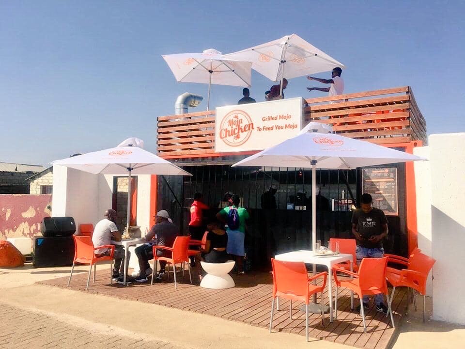 dbuwa's tweet image. Since take aways are allowed during level 4 can we support this MOJO CHICKEN ( black owned) instead of going to KFC and NANDOS.  #DateMyFamily #myperfectwedding