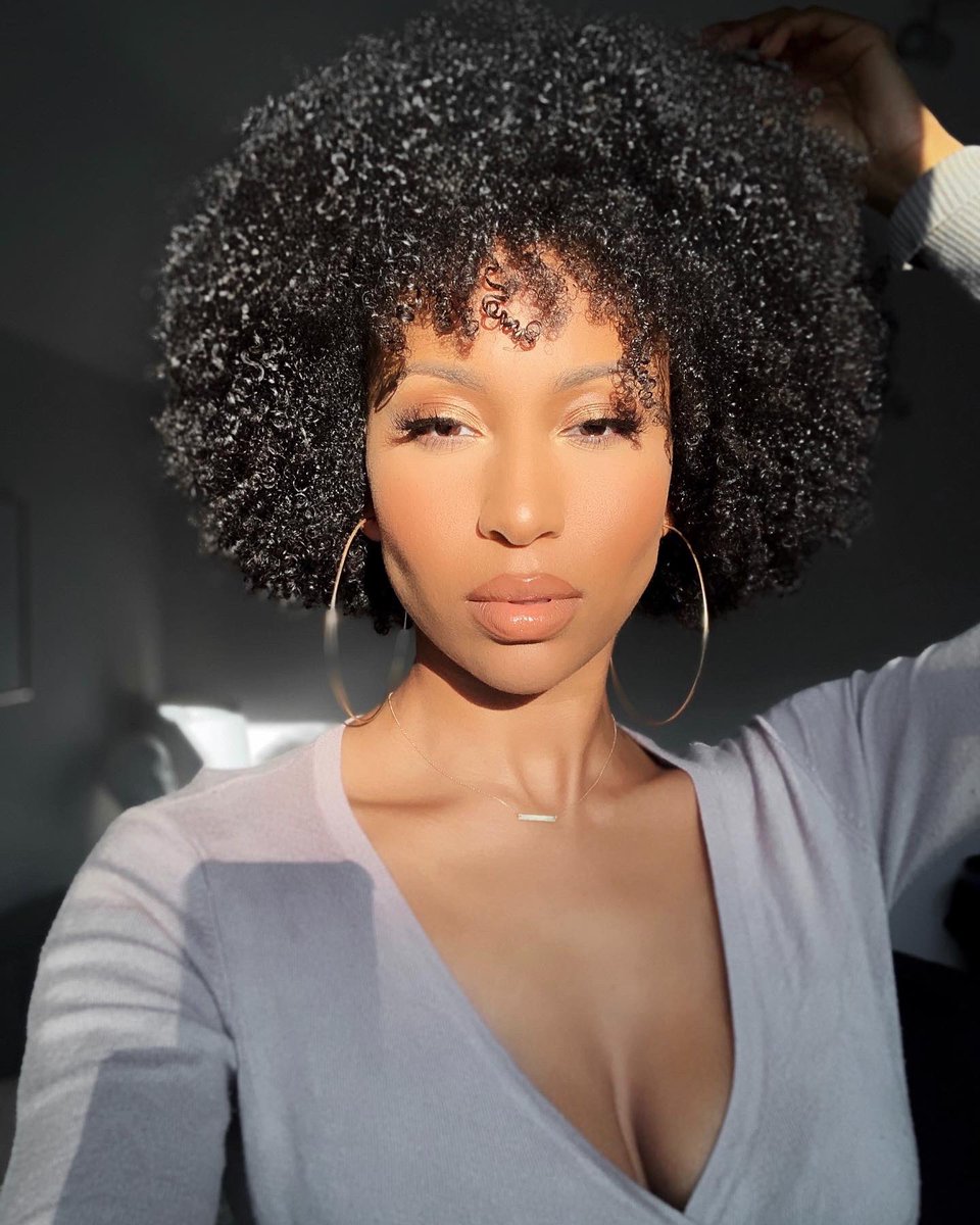 t0nit0ne's tweet photo. A few selfies of me and my fro... 💕 https://t.co/cvPtlgdV0Y