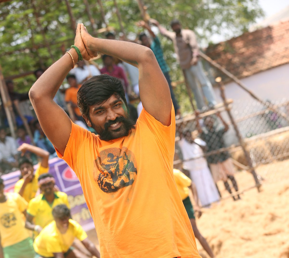 SETHU_SWAG's tweet photo. Goodnight @VijaySethuOffl -For More Updates And videos 👇Follow👇  @tnvsoe_offical
#VJSlove #vijaysethupathi #vijaysethupathi #vijaysethupathi_lovers #vijaysethupathifans #VJSrasigai #VJSfans #vijaysethupathi_fanz_club #VijaySethupathi
#vijaysethupathiproductions https://t.co/zcQCXPIXrs