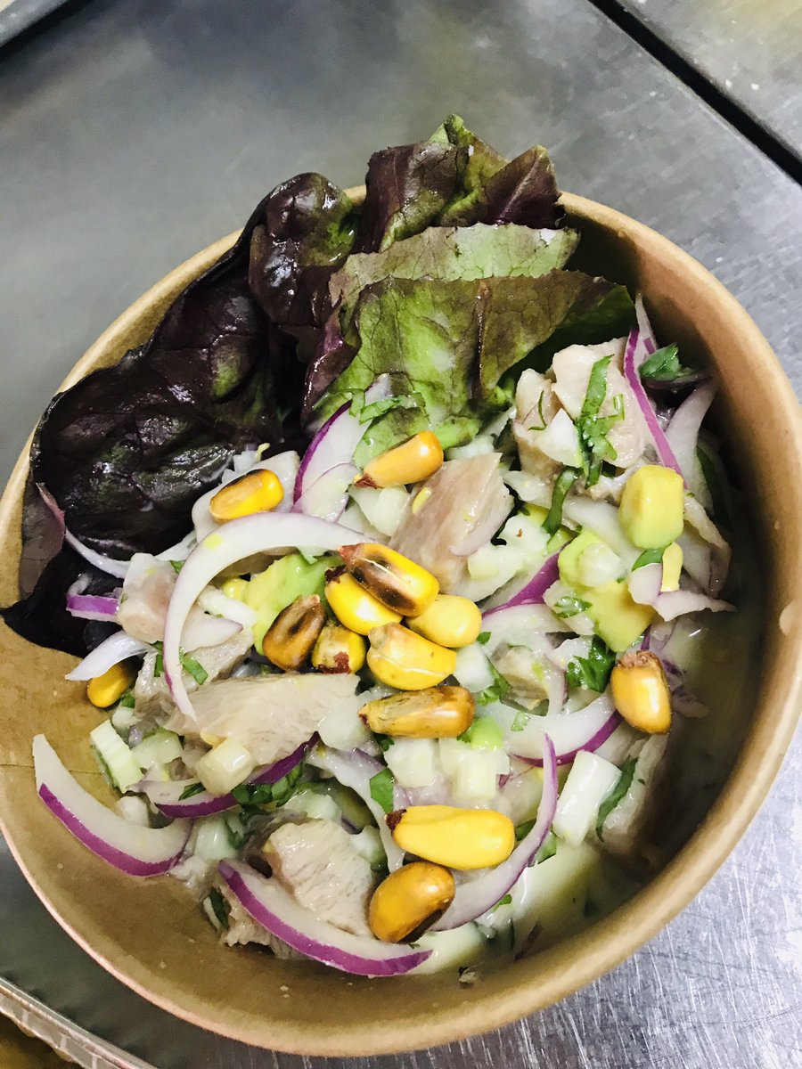 elbarquitovina's tweet photo. Hace 4 años nos caracterizamos por garantizar la calidad de nuestros productos, y el Ceviche de Reineta es nuestro mejor ejemplo. Quédate en casa y pídelo ahora!🐟🍽⚓️ #elbarquito #restaurante #viñadelmar #viveviña #takeaway #delivery #quédateencasa #cuidémonosentretodos #covid19 https://t.co/eYfYWaRooe
