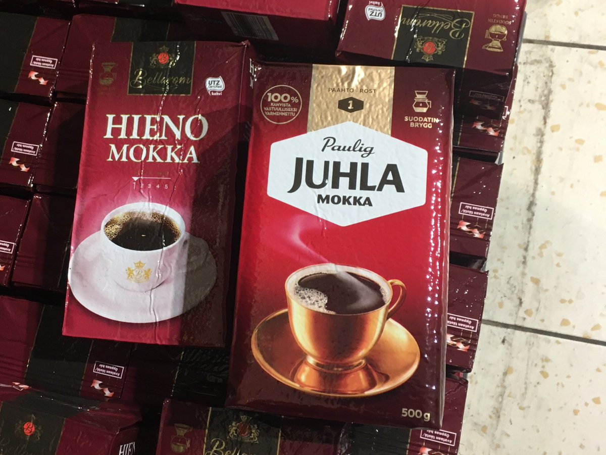 helanteri's tweet photo. Tältä kaksinaismoralismi näyttää.

Lidl: Hieno Mokka ja Hieno Vilhelmiina ovat ihan ok, ei mitään väärää. 

Lidl myös: joku graafikko parodioi logoamme, soitetaan lakimiehet paikalle https://t.co/29JOmUOVSc