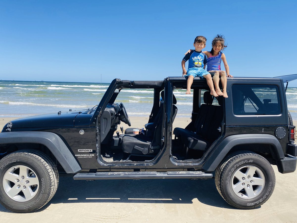NinaCochina04's tweet photo. Jeep life 🚙🖤📍 https://t.co/cw61X00JXW