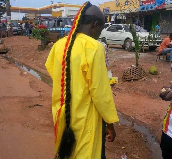 Faustynowilson's tweet image. Retweet for Peruzzi
Like for this Uganda chief priest 
#UGANIG  #UGANIG #toolz