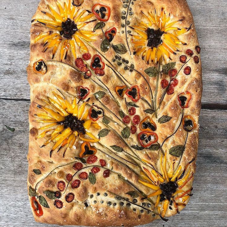 mymodernmet's tweet photo. Baker Teri Culletto creates Vincent van Gogh-inspired art using focaccia bread as her canvas. https://t.co/zWq0tWcA7b https://t.co/WtVRCv7Qmr