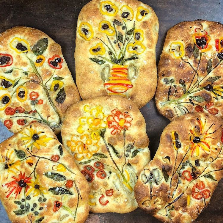 mymodernmet's tweet photo. Baker Teri Culletto creates Vincent van Gogh-inspired art using focaccia bread as her canvas. https://t.co/zWq0tWcA7b https://t.co/WtVRCv7Qmr