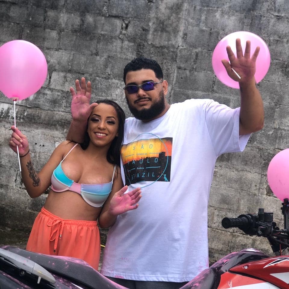 djmarrokosofc's tweet photo. SEJA BEM VINDA SERENA, DESDE O COMEÇO EU SABIA QUE ERA VOCÊ 💞🙌🏽 O PAI JÁ TE AMA D+ FILHA🥺🥰 
@vix_carolina DEUS ABENÇOE NOSSA FAMILIA 👣💓
#Paide2Meninas https://t.co/twSom6efn9
