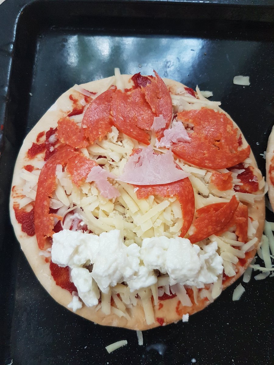 Colster1010's tweet photo. Thanks for organising. James (warrington 6th) had a great time making flags, pizza, camping out and taking part #VirtualCuBe2020 https://t.co/djbwyZINzz